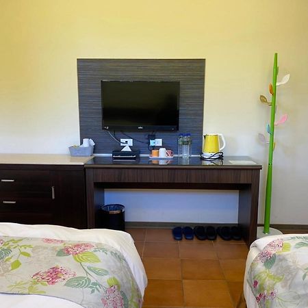 Hua Mu Xing Jing B&B Renai Eksteriør bilde