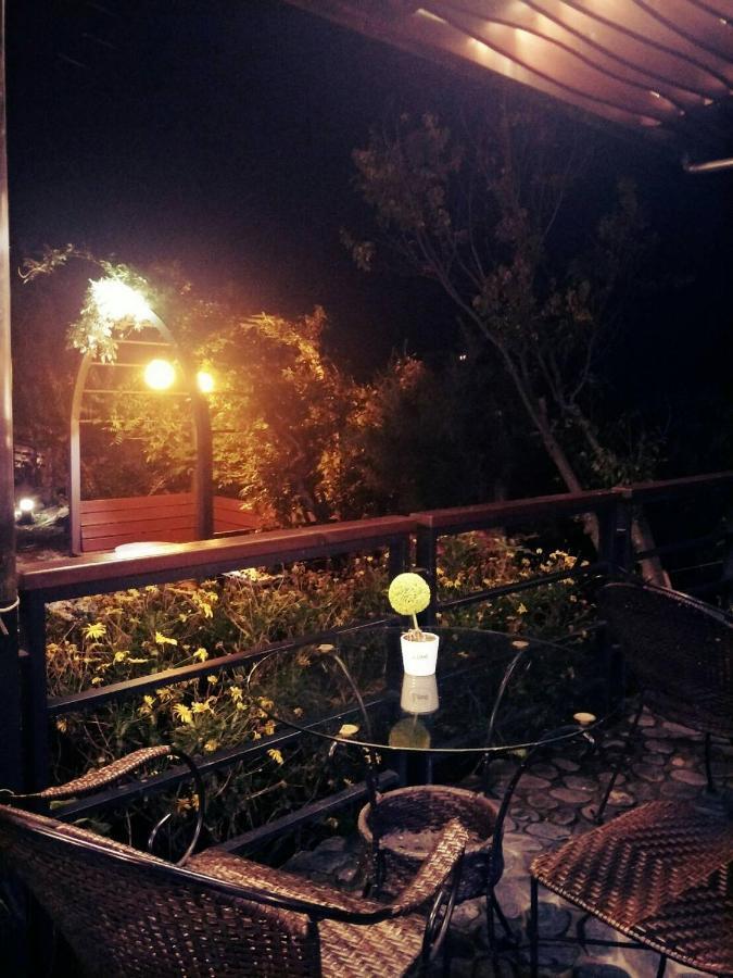 Hua Mu Xing Jing B&B Renai Eksteriør bilde